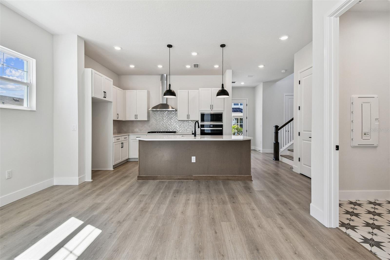 EMERALD LANDING AT WATERSIDE - Residential