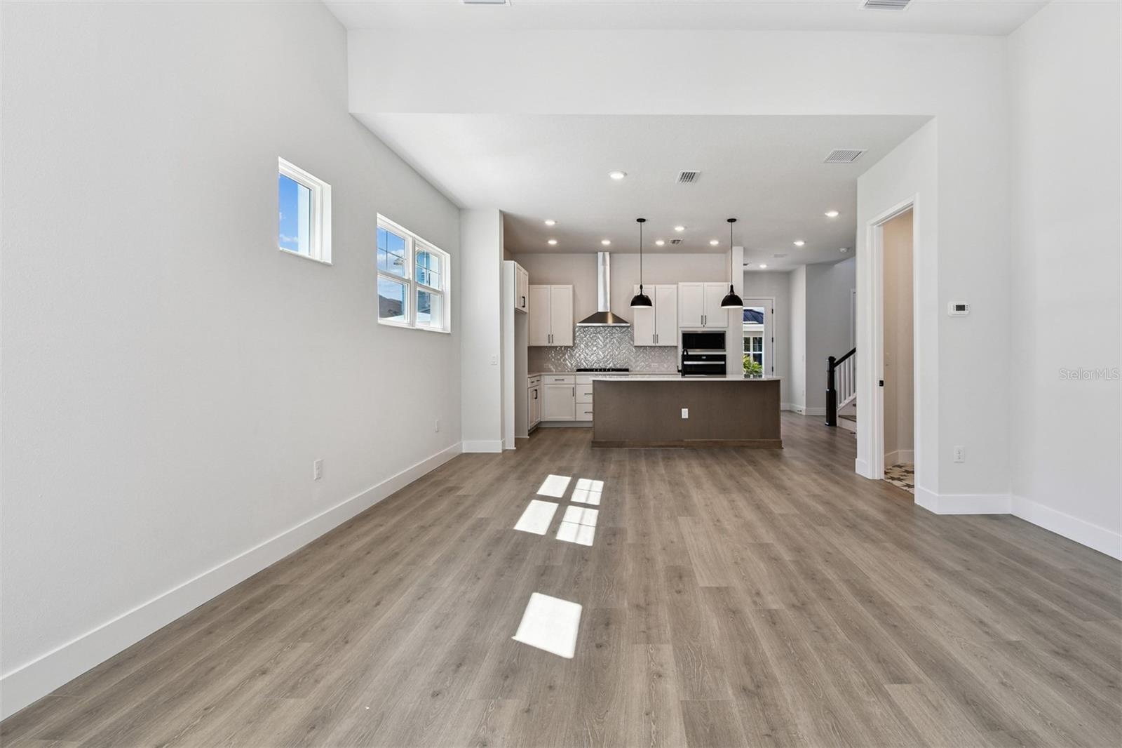 EMERALD LANDING AT WATERSIDE - Residential