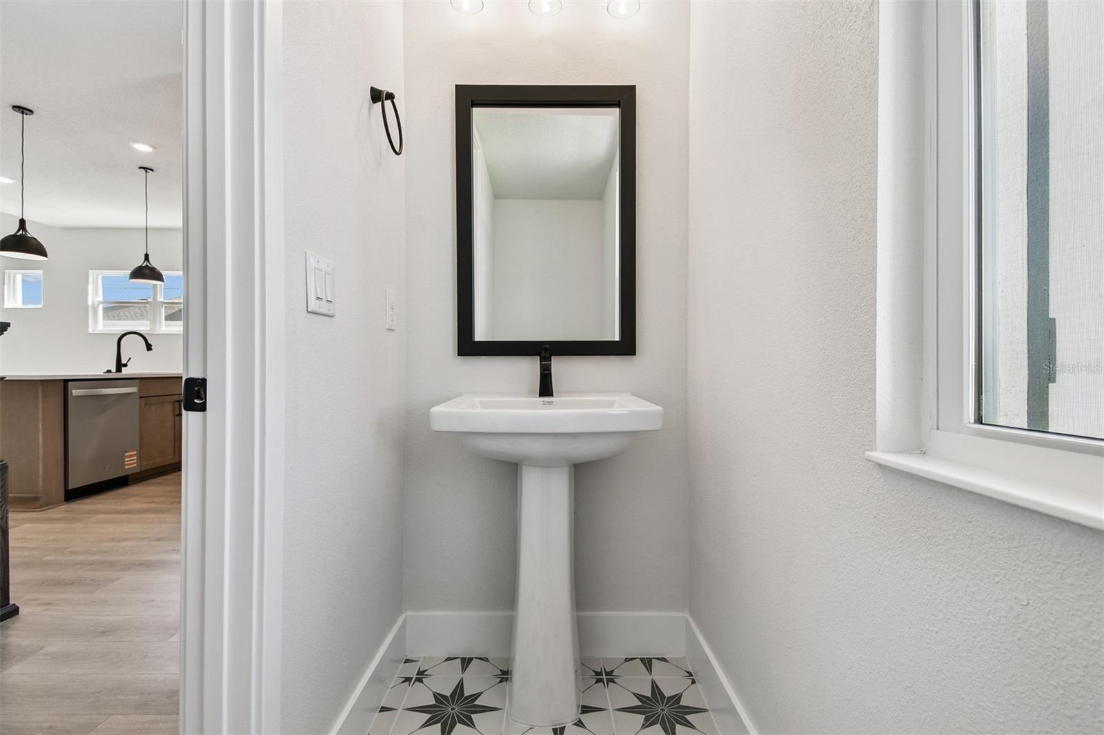 EMERALD LANDING AT WATERSIDE - Residential