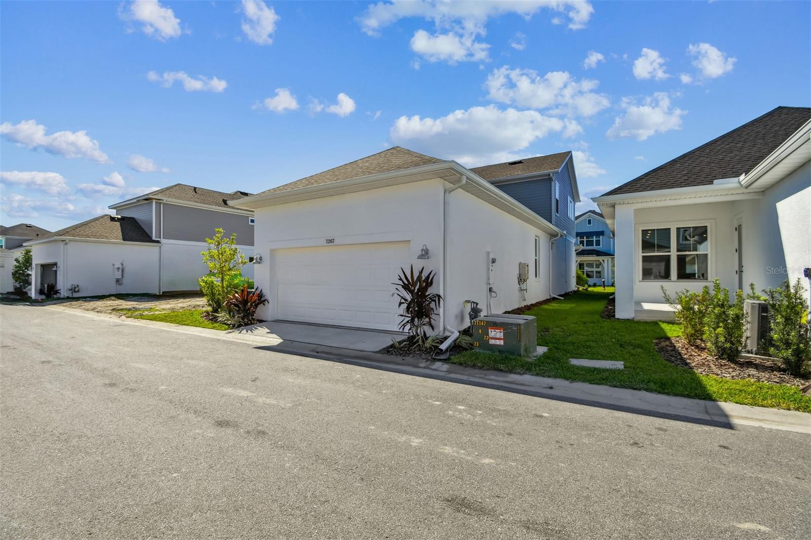EMERALD LANDING AT WATERSIDE - Residential
