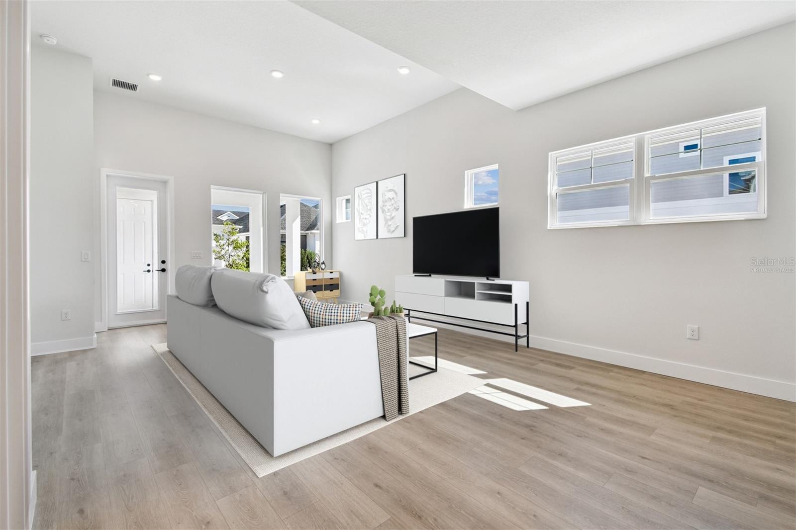 EMERALD LANDING AT WATERSIDE - Residential