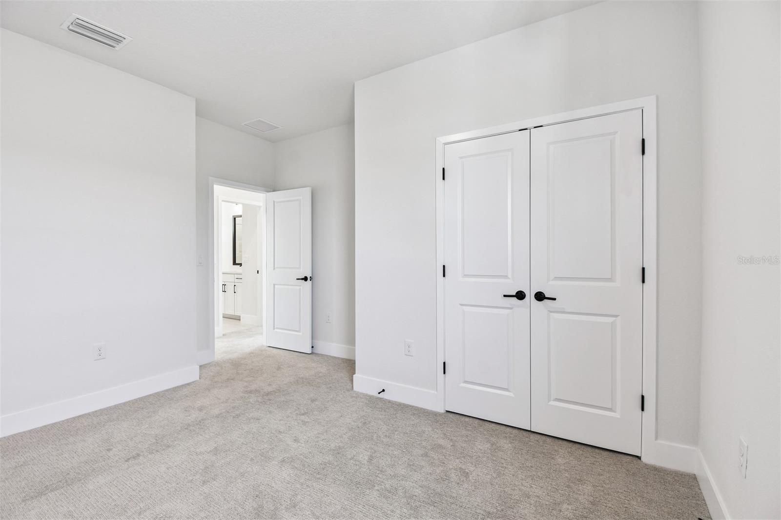 EMERALD LANDING AT WATERSIDE - Residential