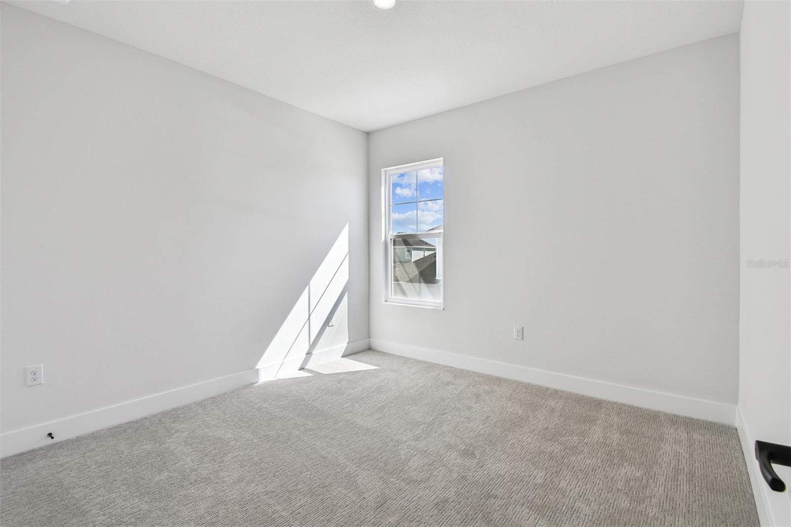 EMERALD LANDING AT WATERSIDE - Residential