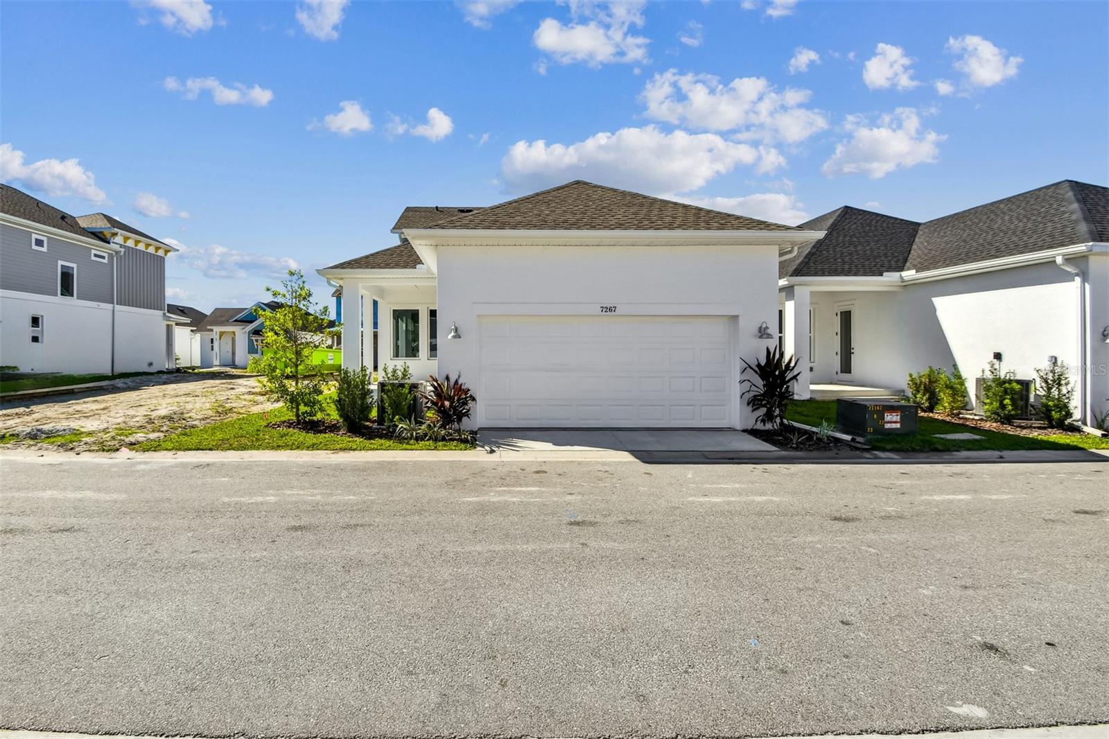 EMERALD LANDING AT WATERSIDE - Residential
