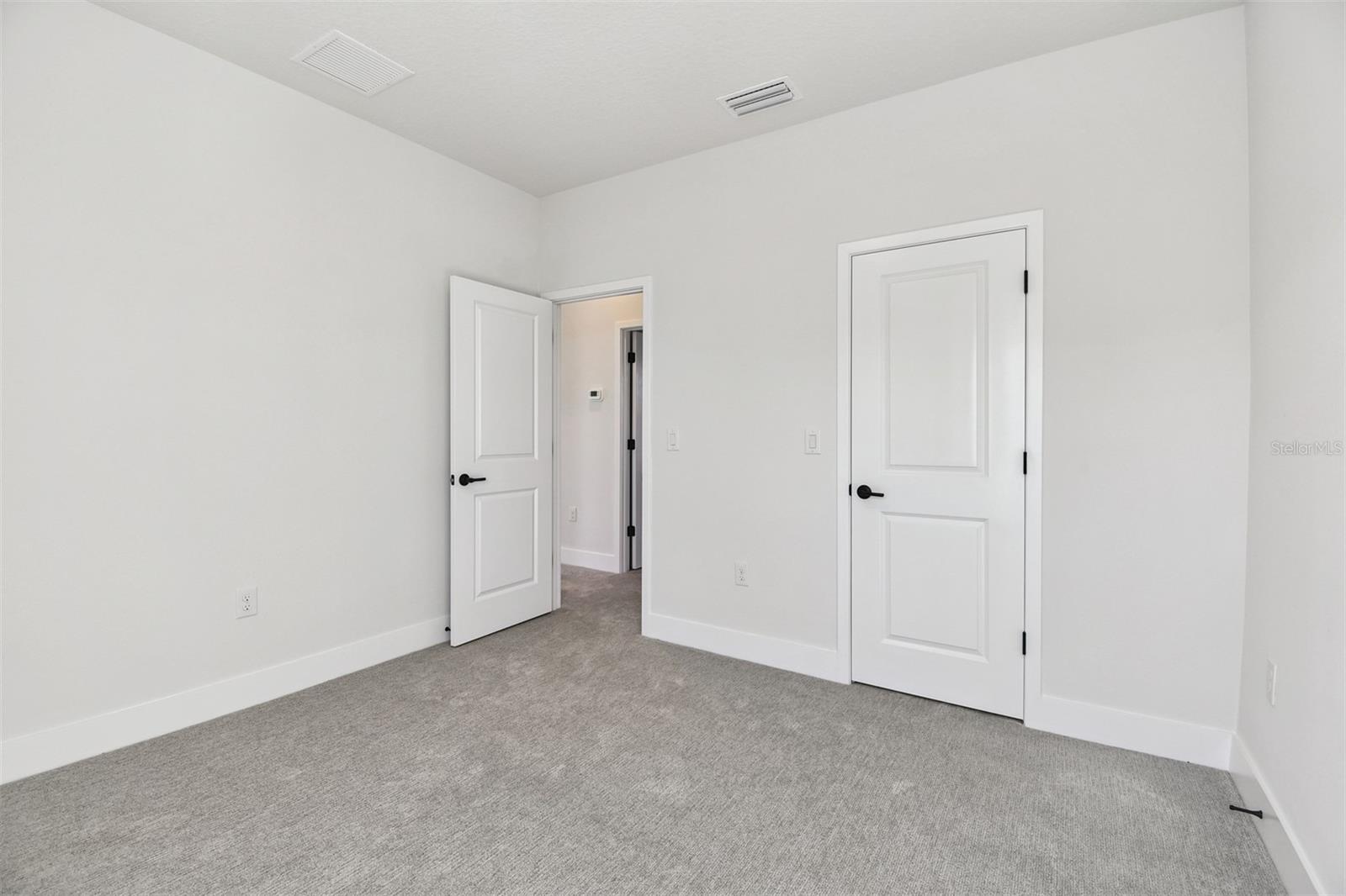 EMERALD LANDING AT WATERSIDE - Residential