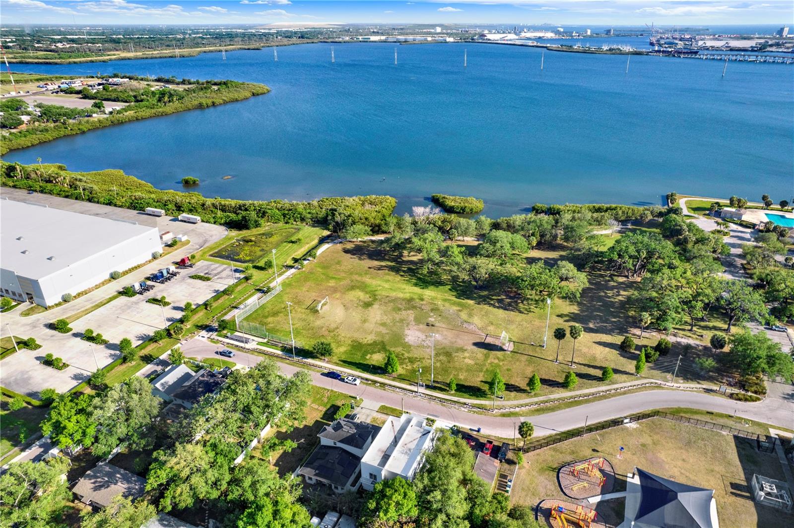 2816 CORRINE STREET 1