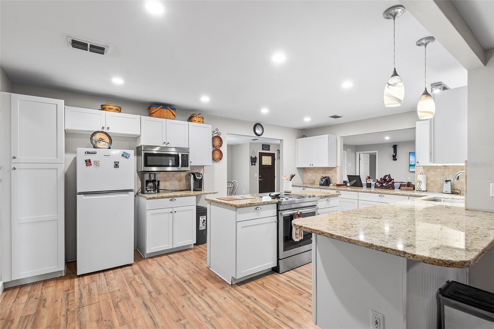 LAKE WHISTLER ESTATES - Residential