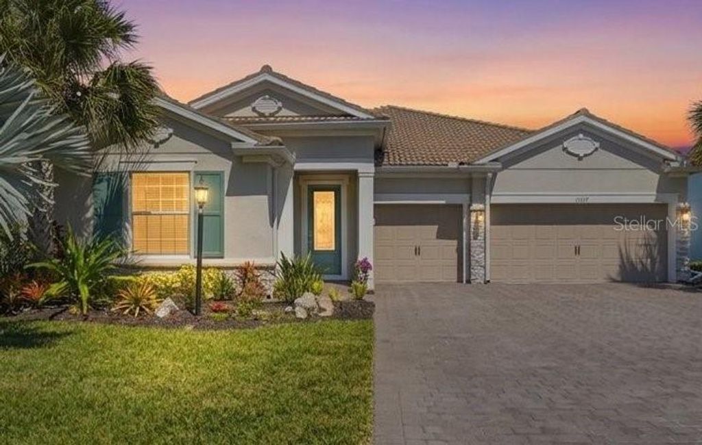 Photo of 11717 Golden Bay Place, Lakewood Ranch, FL 34211 (MLS # A4692634)