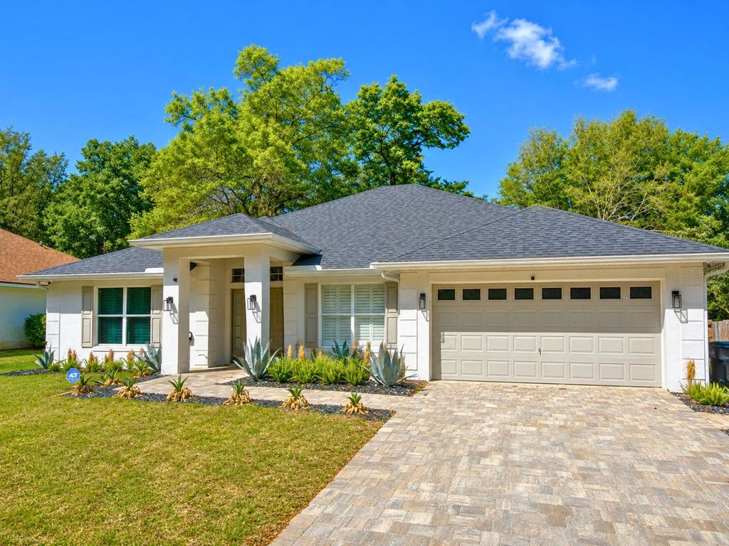 Photo of 825 Haven Oak Court, Apopka, FL 32703 (MLS # V4949934)