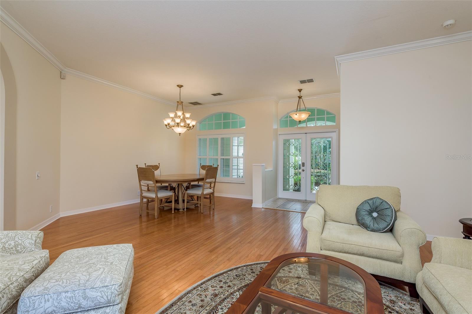 Photo 10 of 73 of 4033 LIGUSTRUM DRIVE house