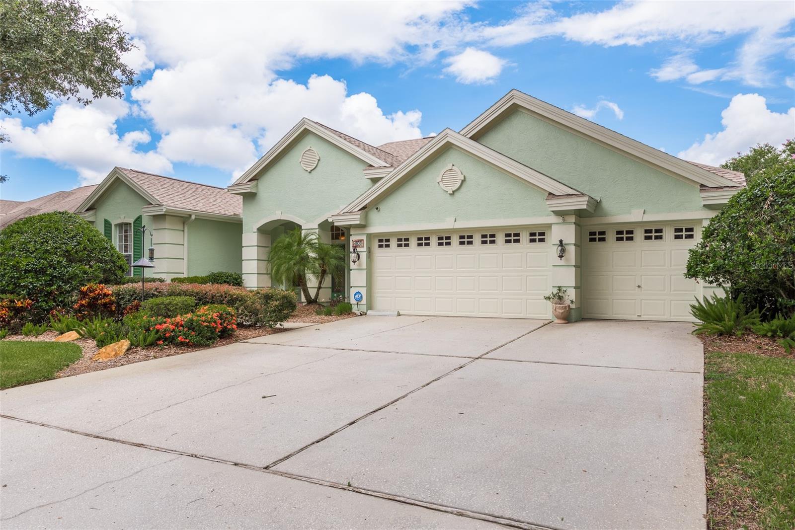 Photo 4 of 73 of 4033 LIGUSTRUM DRIVE house