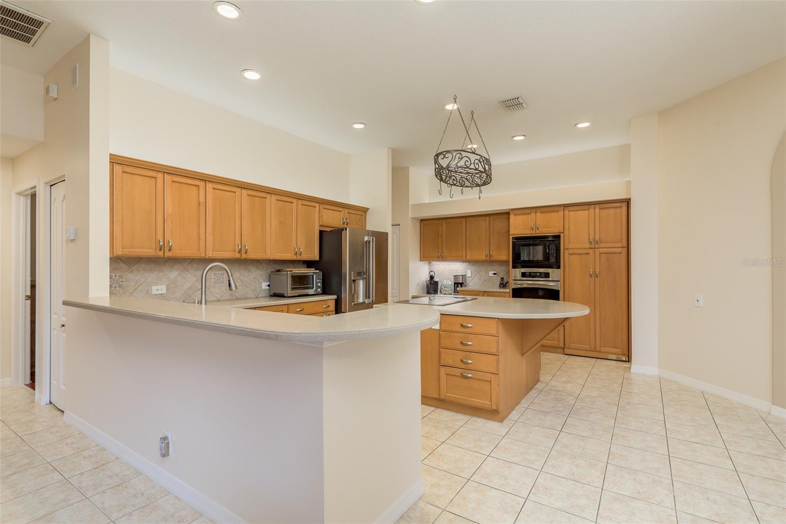 Photo 13 of 73 of 4033 LIGUSTRUM DRIVE house