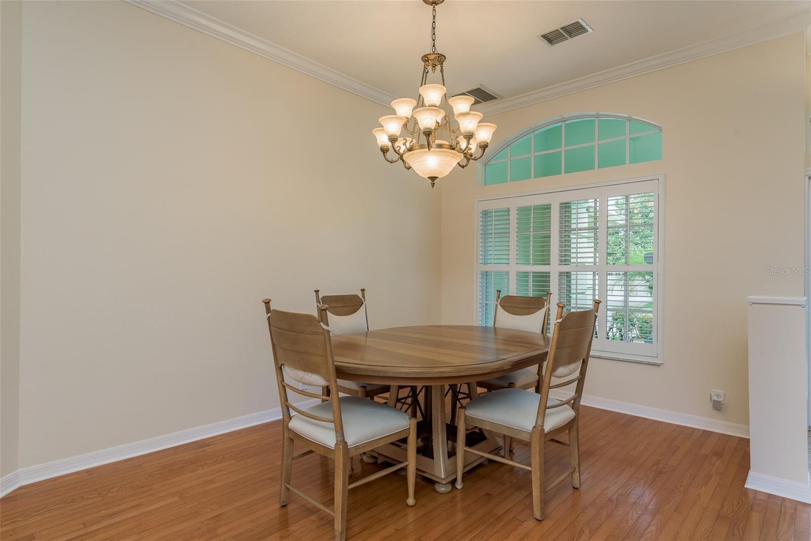 Photo 11 of 73 of 4033 LIGUSTRUM DRIVE house