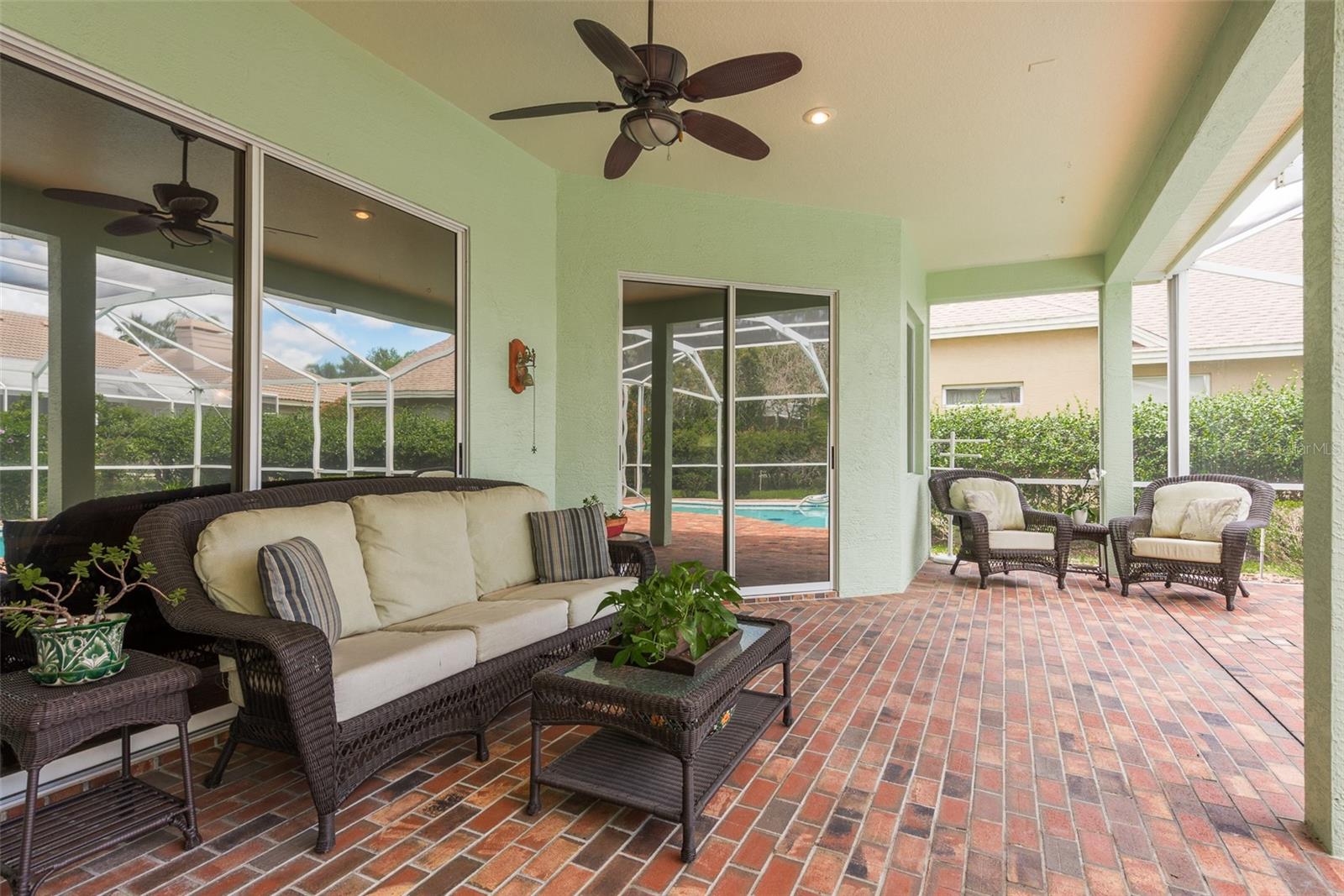 Photo 41 of 73 of 4033 LIGUSTRUM DRIVE house