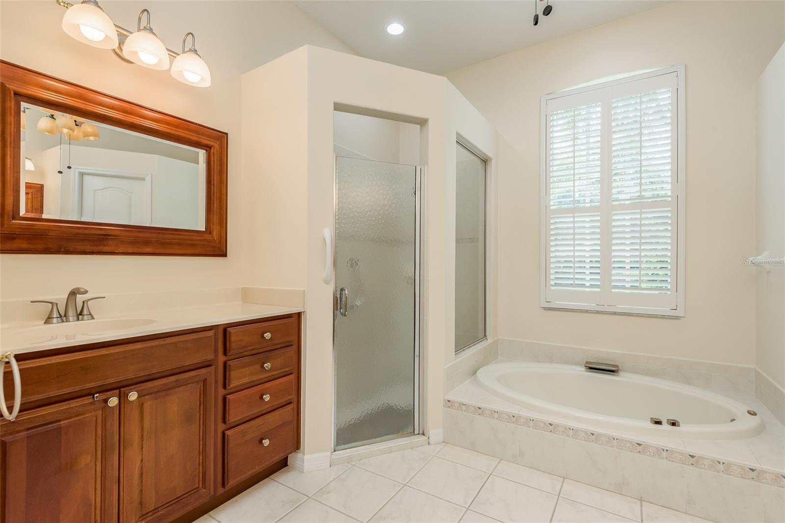 Photo 25 of 73 of 4033 LIGUSTRUM DRIVE house