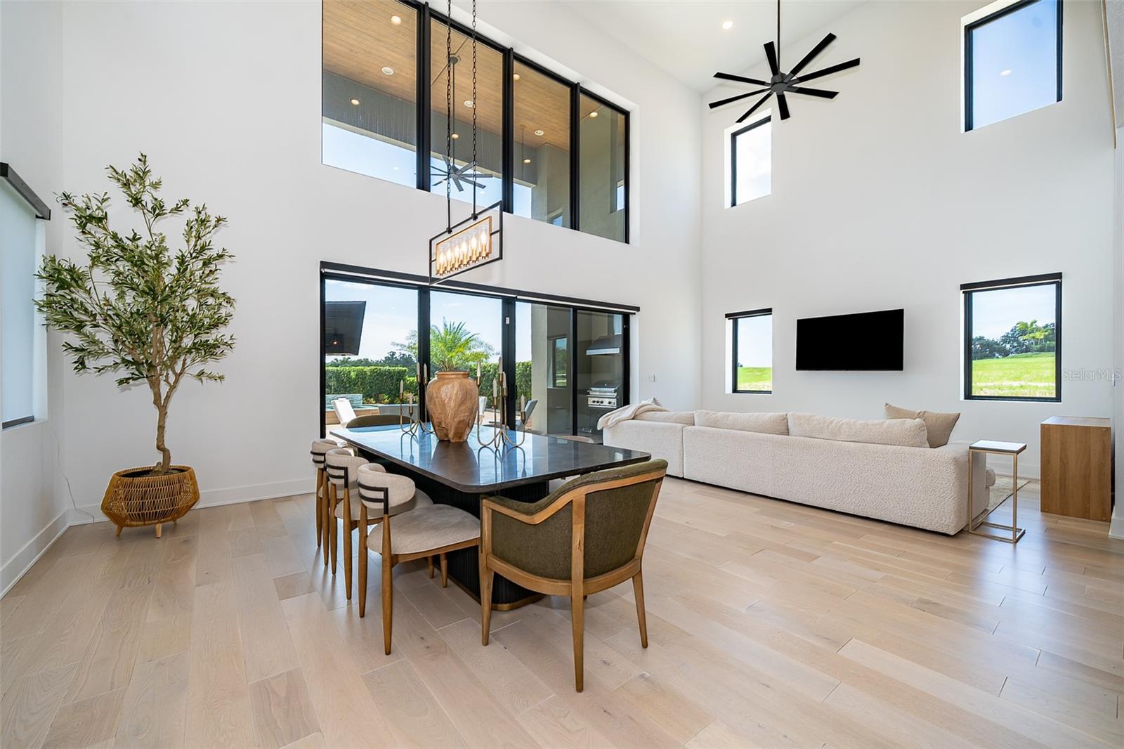 BELLA COLLINA WEST SUB - Residential