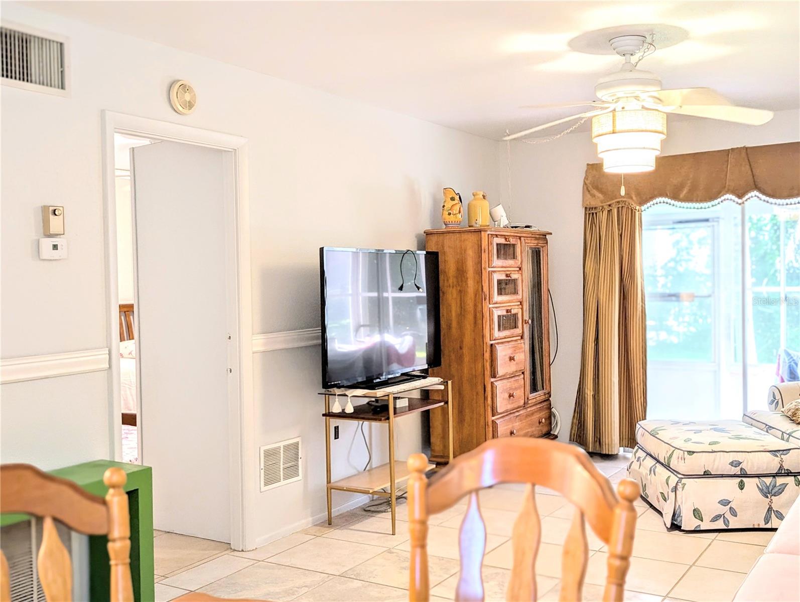 BAYSHORE GARDENS APTS 5 - Residential Lease