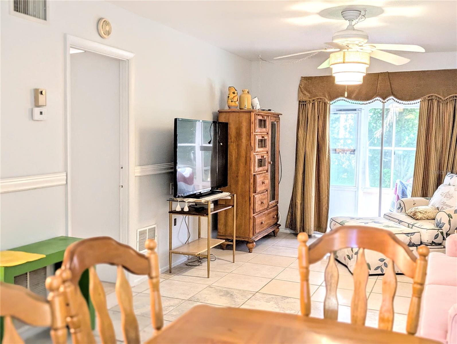 BAYSHORE GARDENS APTS 5 - Residential Lease