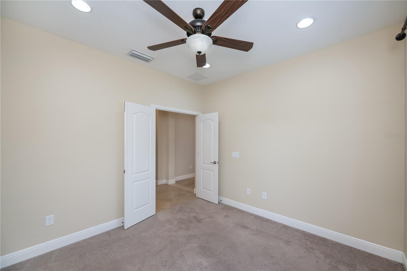 BOCA ROYALE PH 1 - Residential