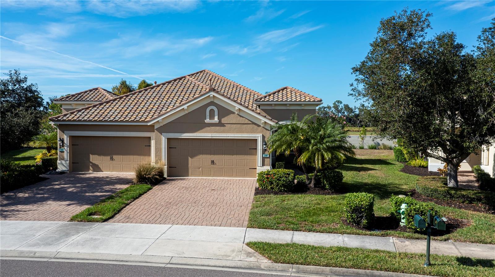 BOCA ROYALE PH 1 - Residential