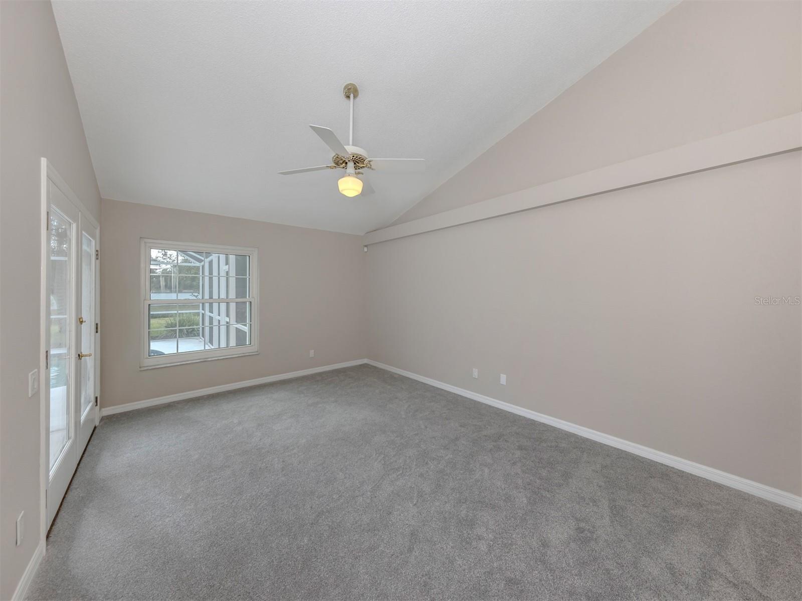 LAUREL WOODLANDS - Residential