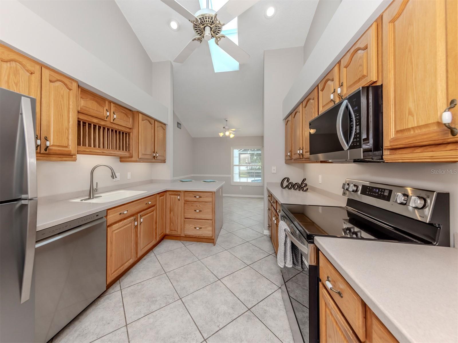 LAUREL WOODLANDS - Residential