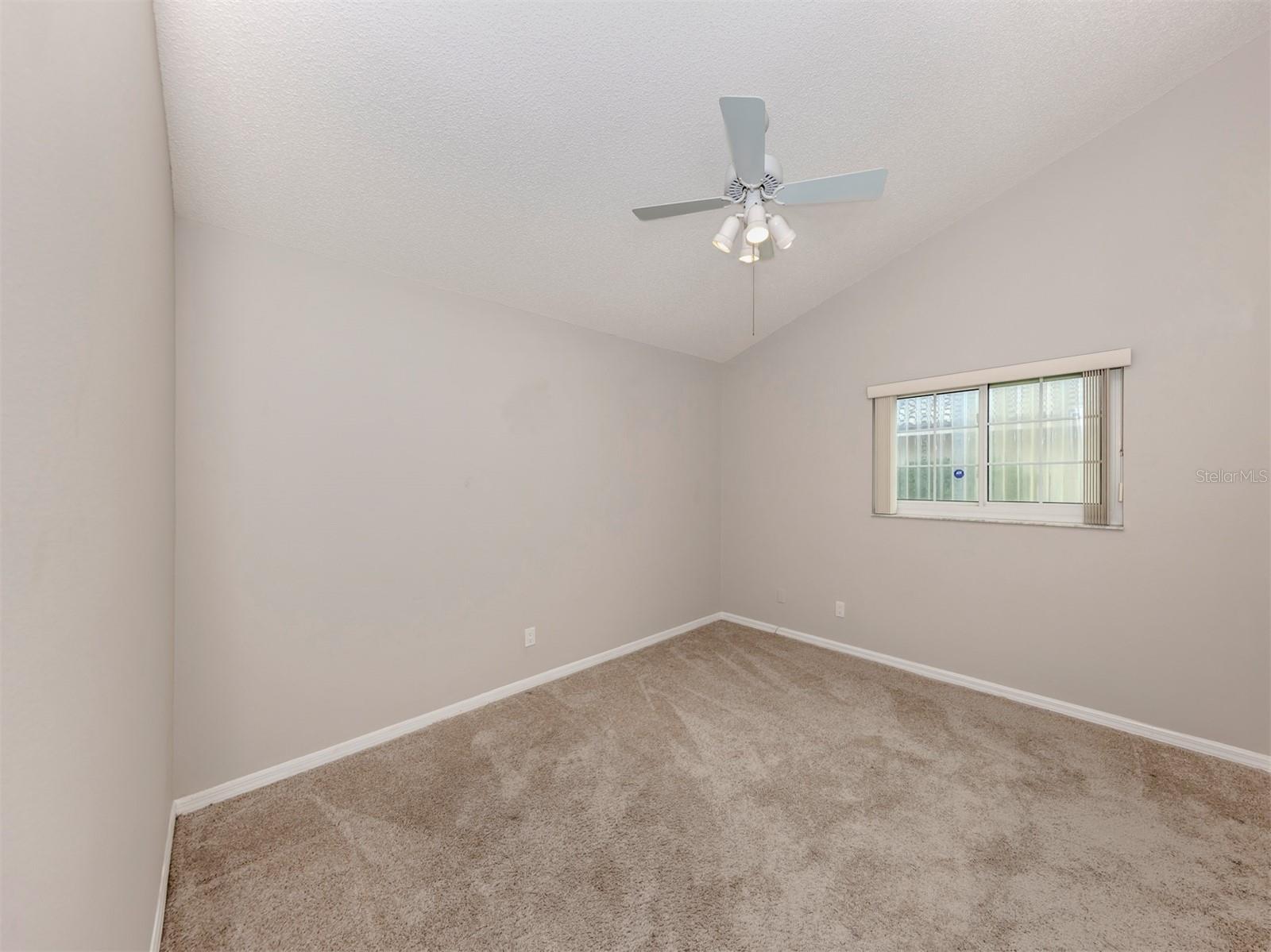 LAUREL WOODLANDS - Residential