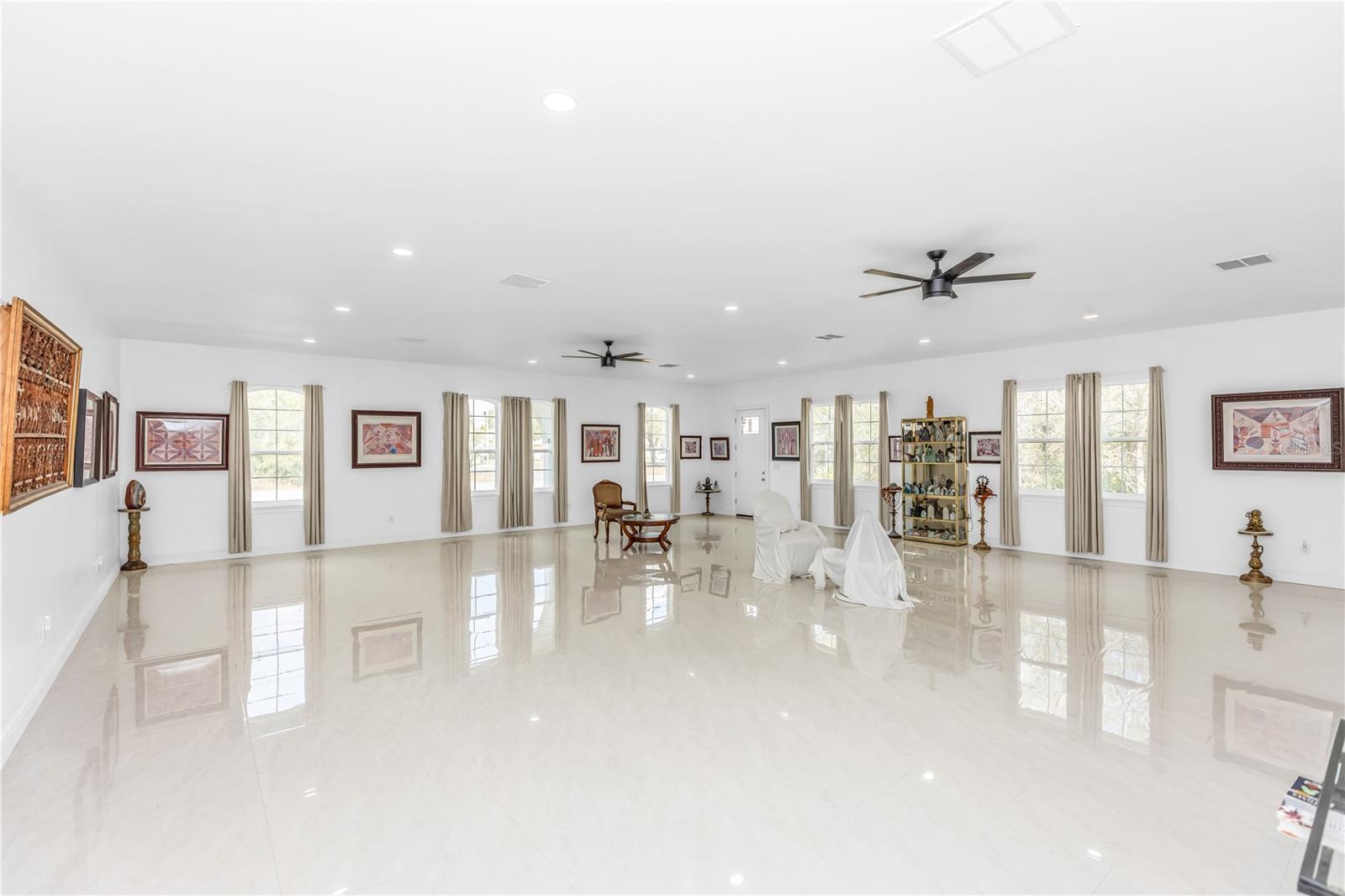 WEDGEFIELD - Residential