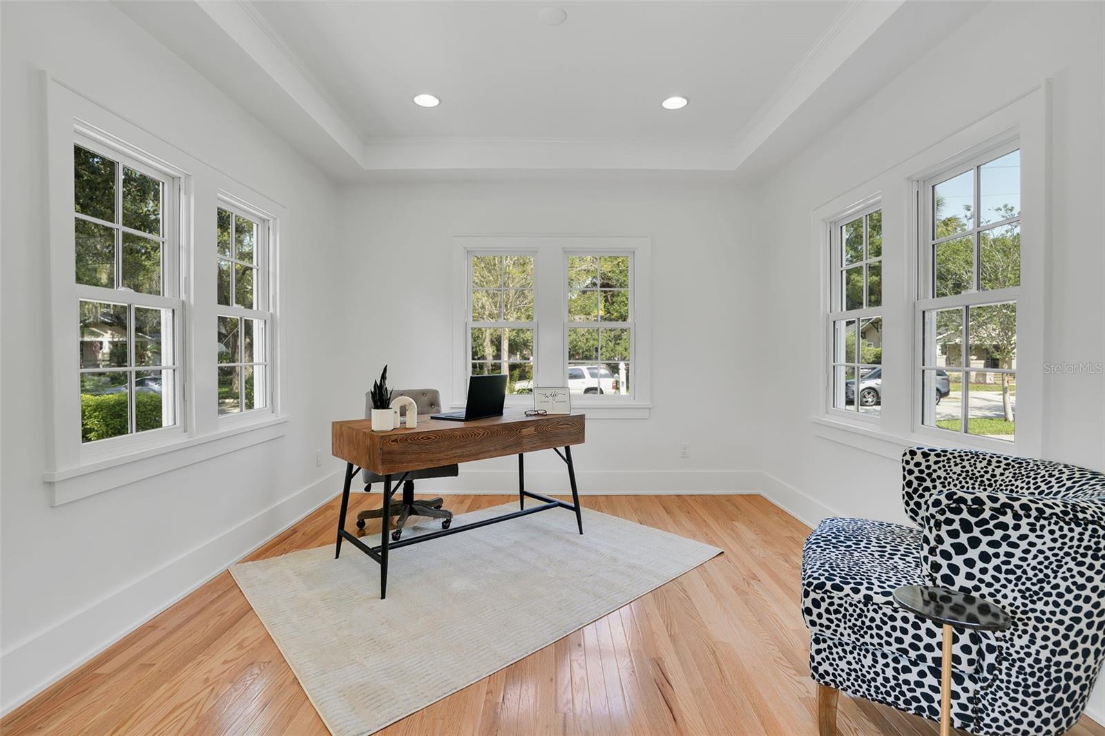 LINGERLONG - Residential