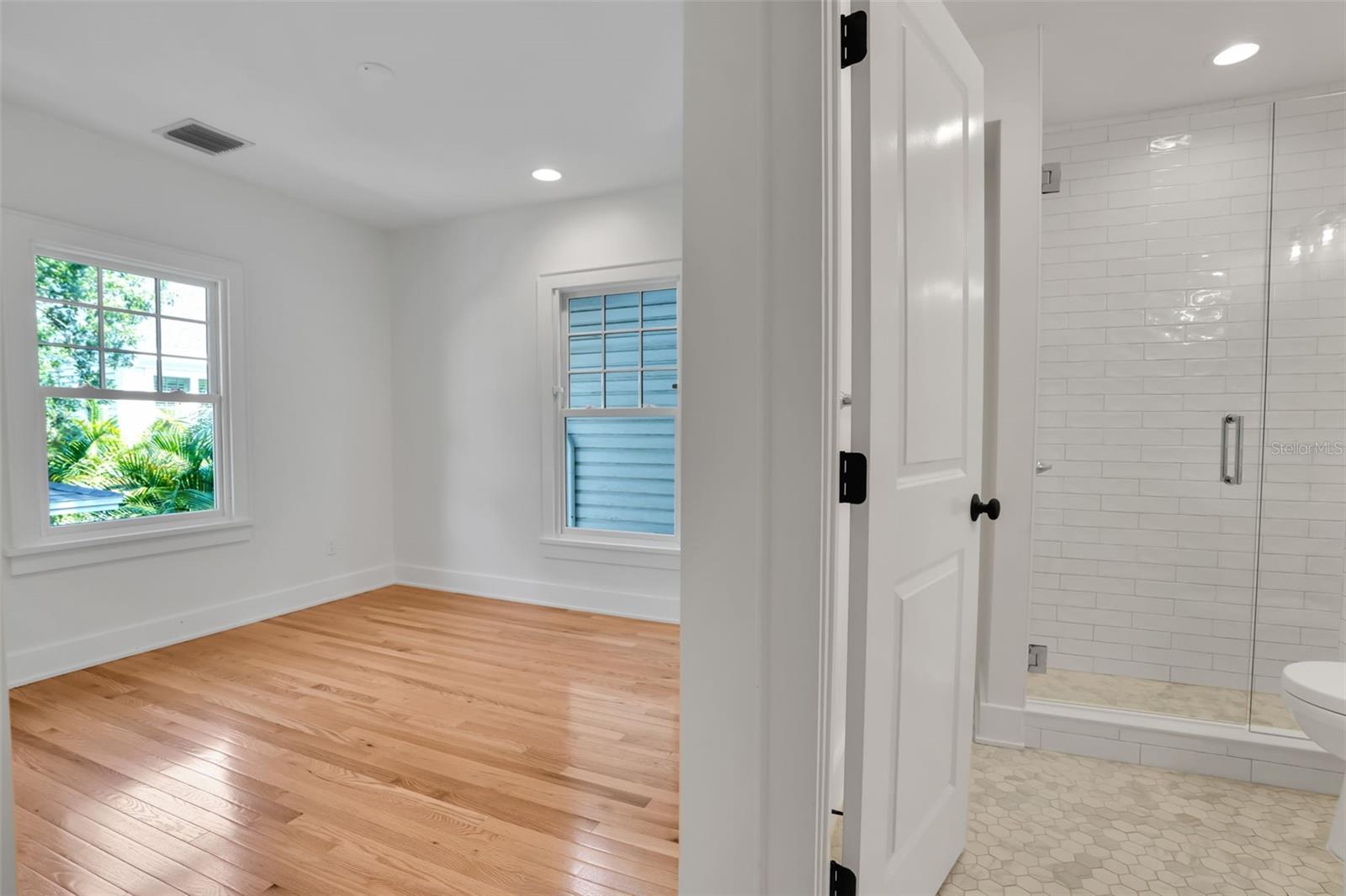 LINGERLONG - Residential