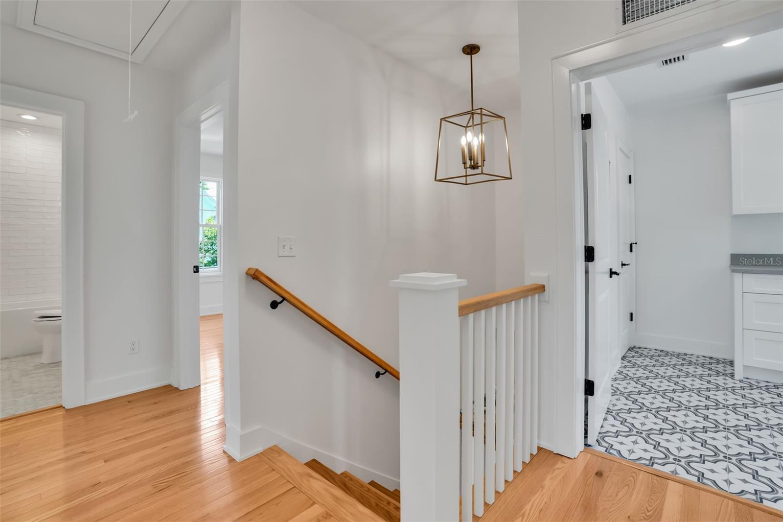 LINGERLONG - Residential