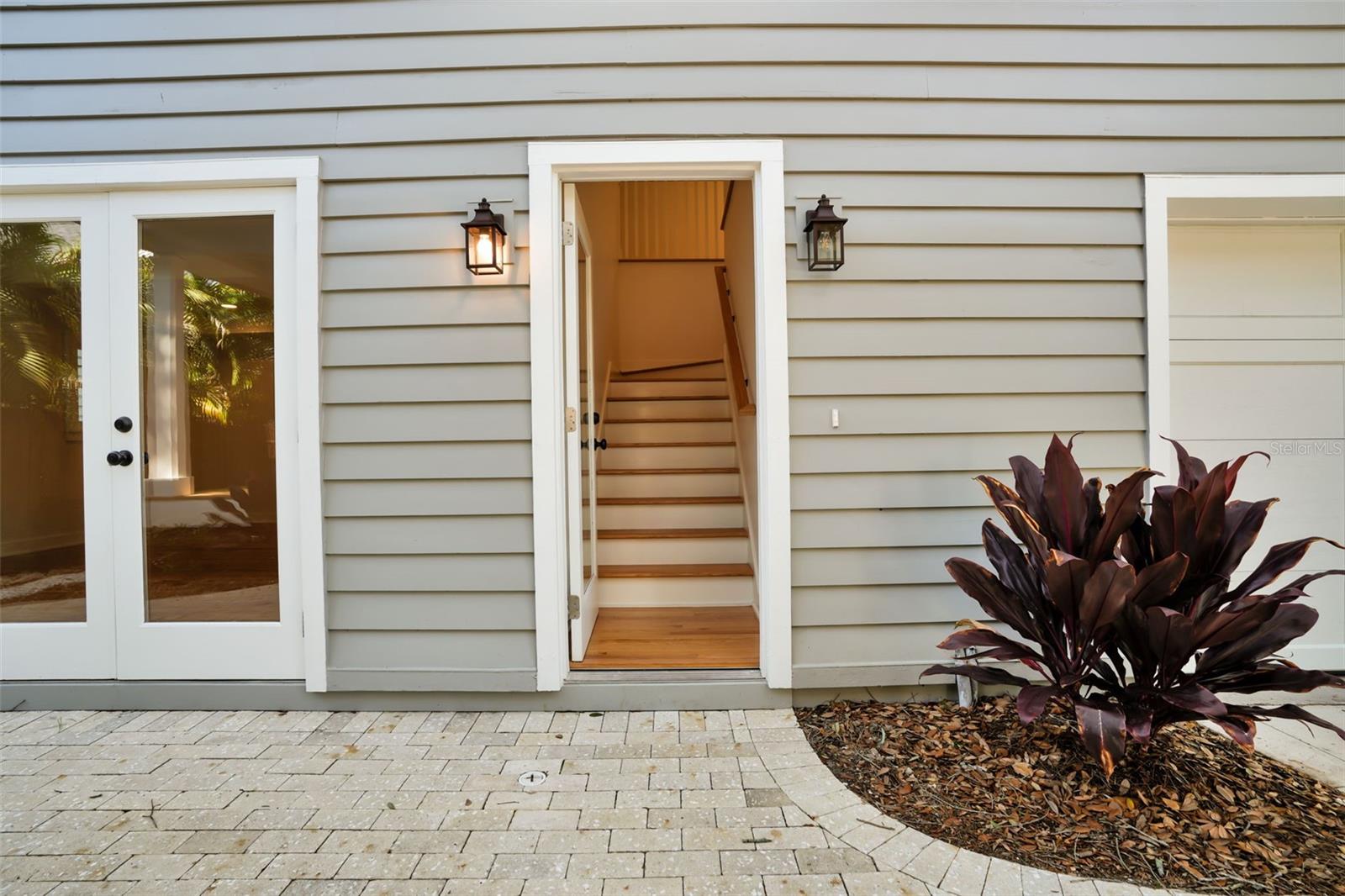 LINGERLONG - Residential