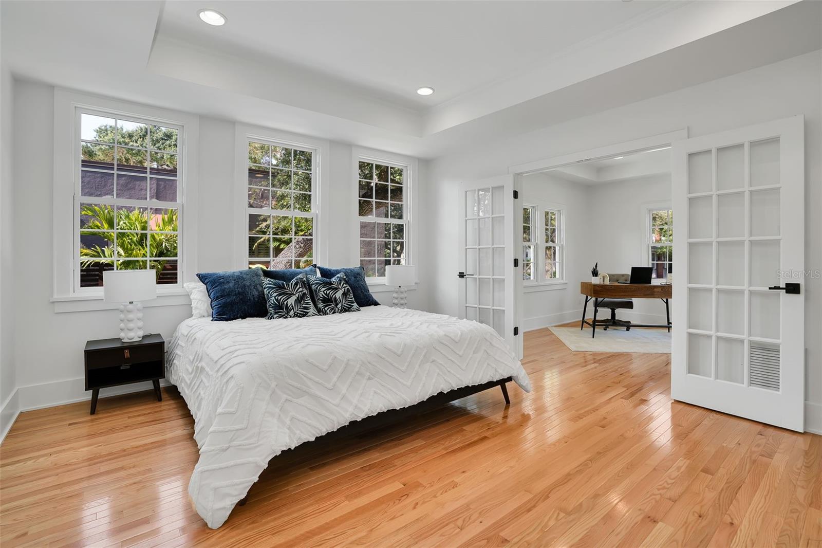 LINGERLONG - Residential