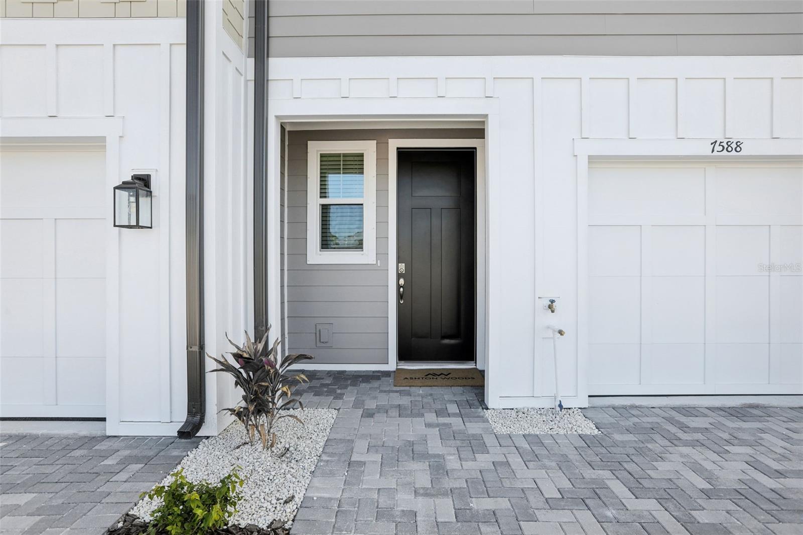 7588 DEER VALLEY CIRCLE