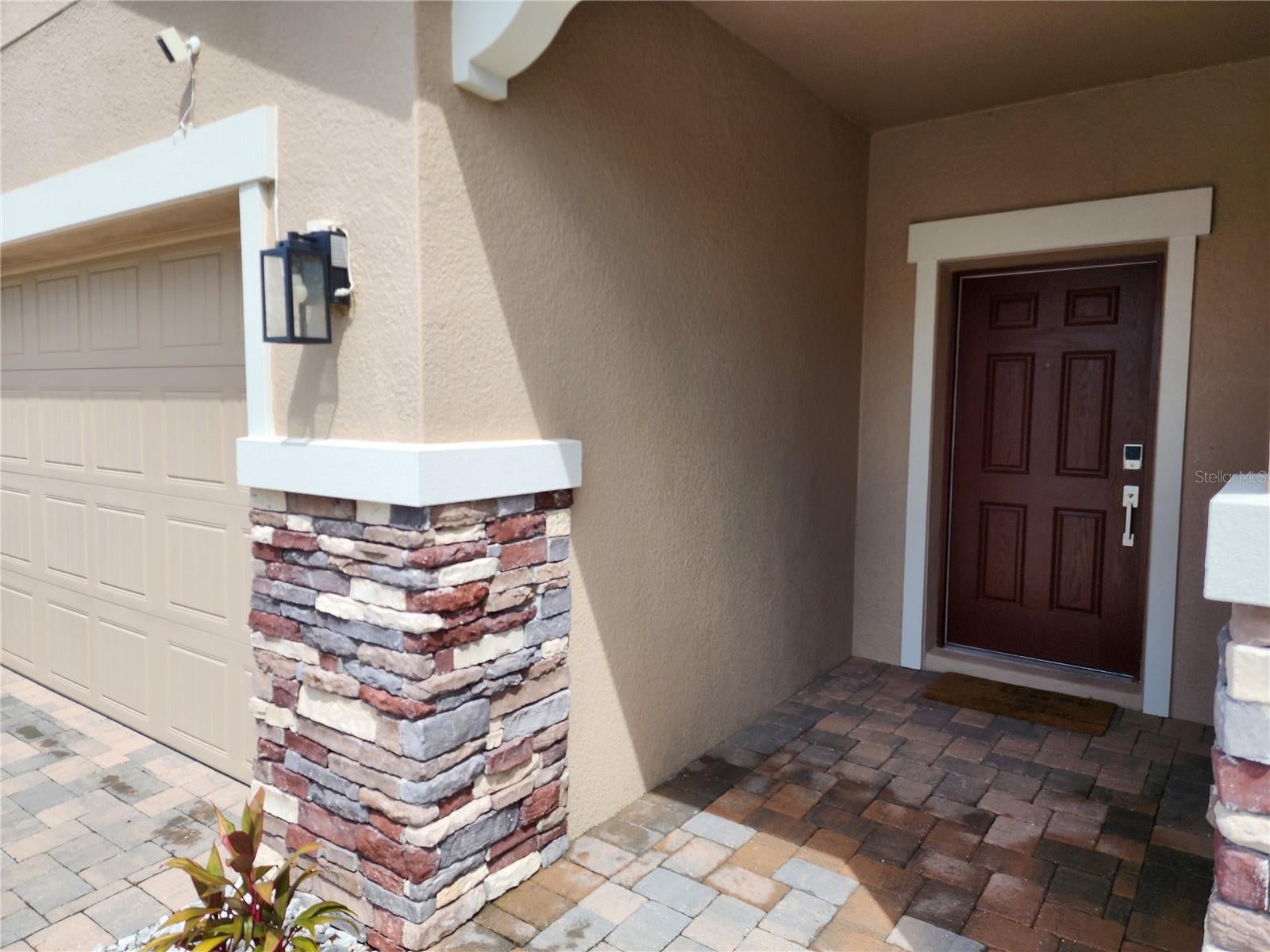 9342 CRESCENT RAY DRIVE