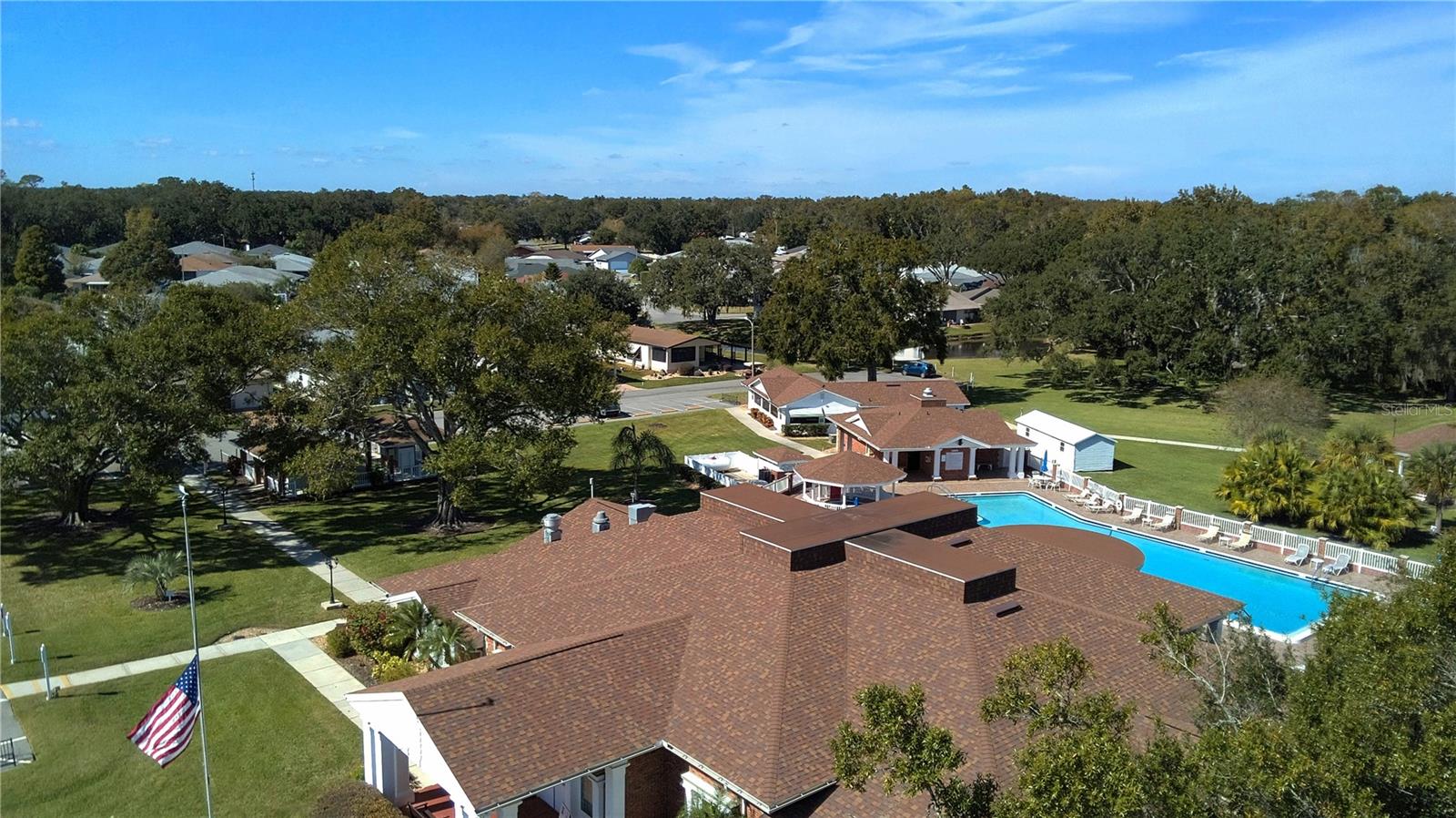 COLONNADES PH 01 - Residential