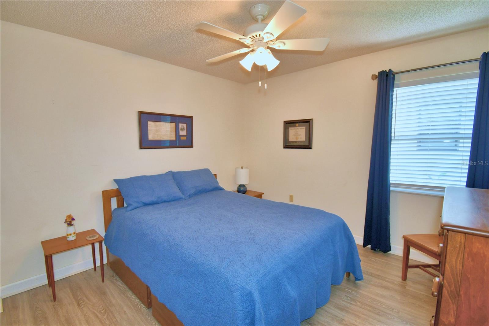 COLONNADES PH 01 - Residential