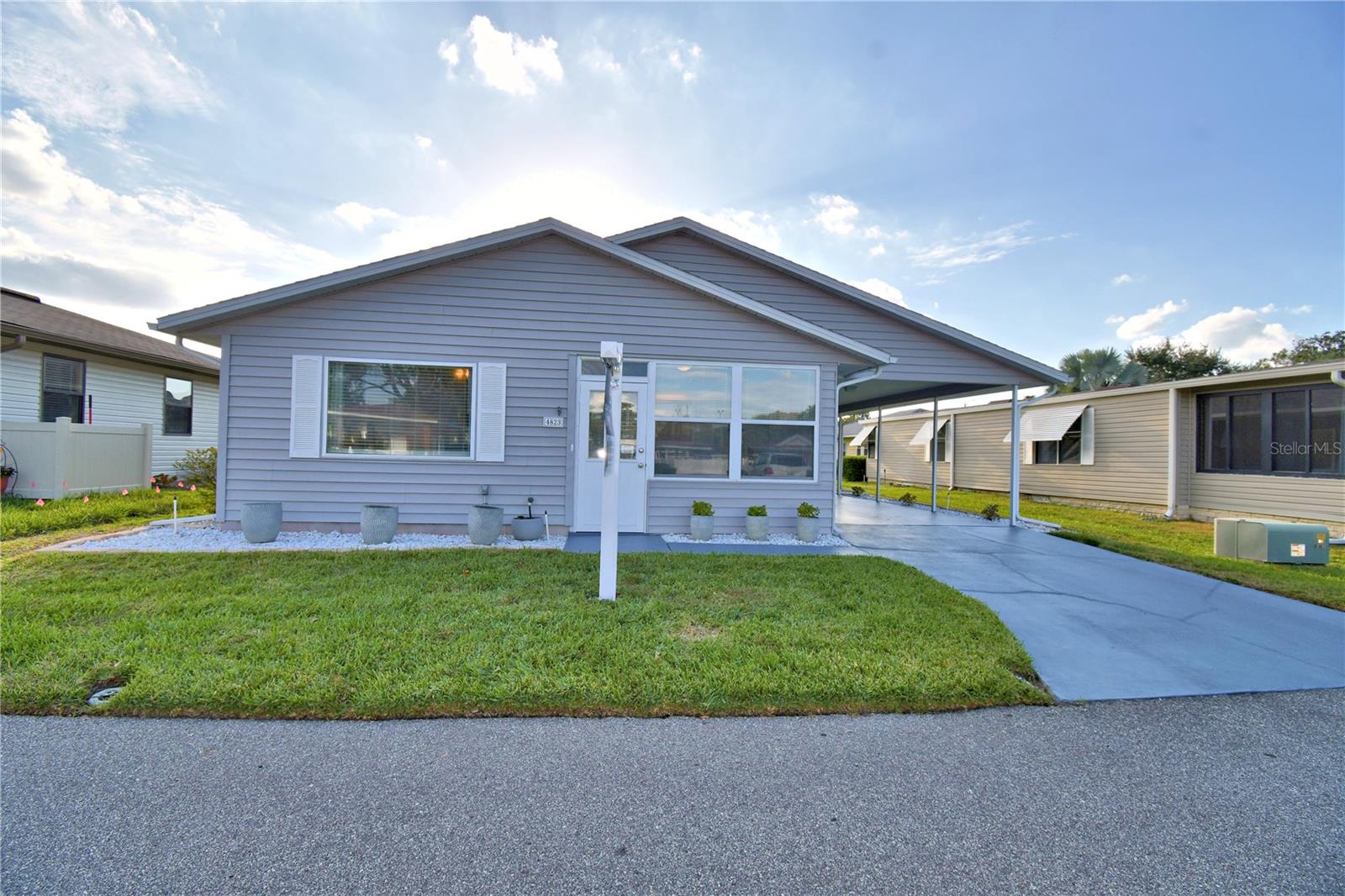 COLONNADES PH 01 - Residential