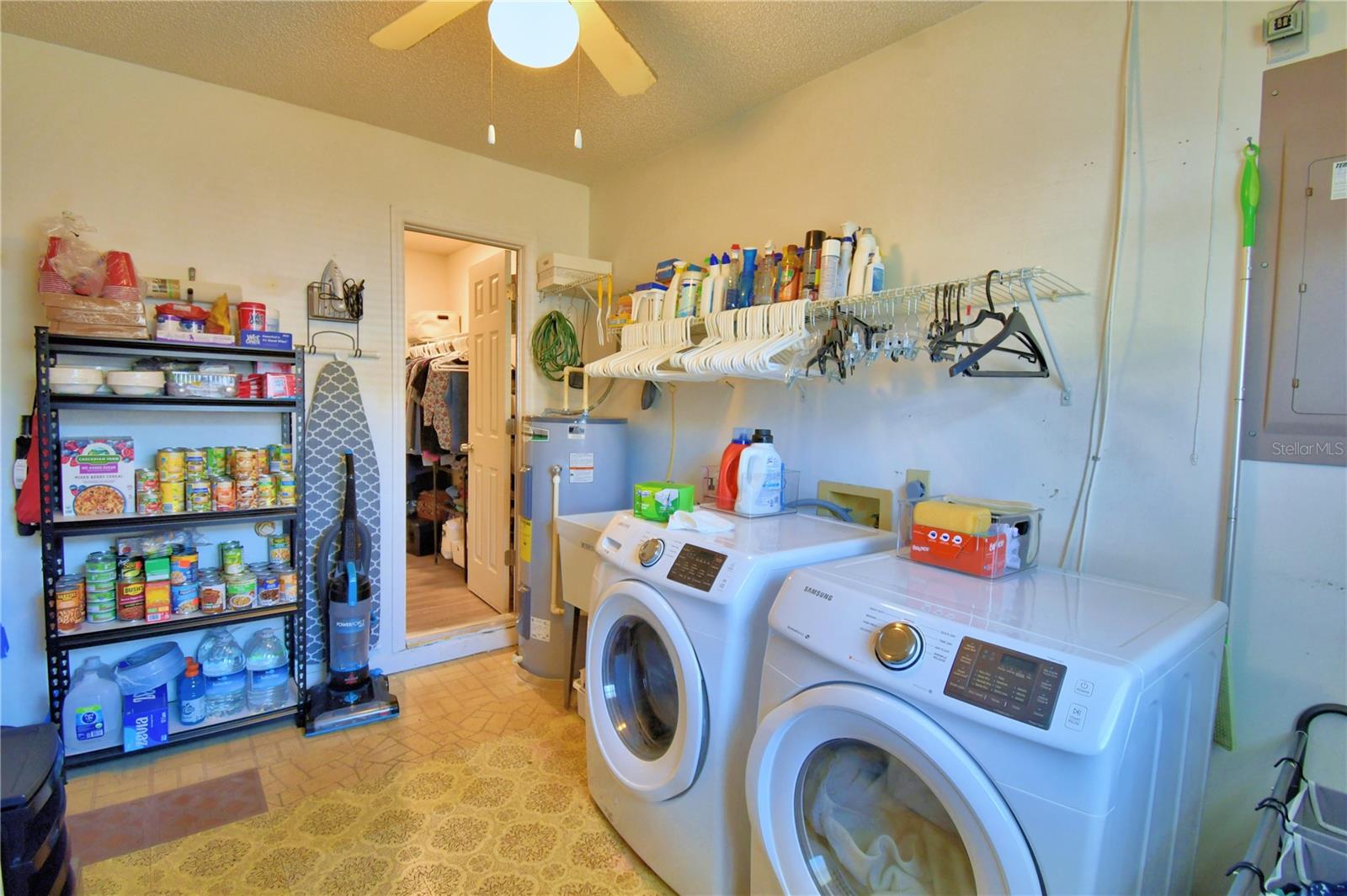 COLONNADES PH 01 - Residential