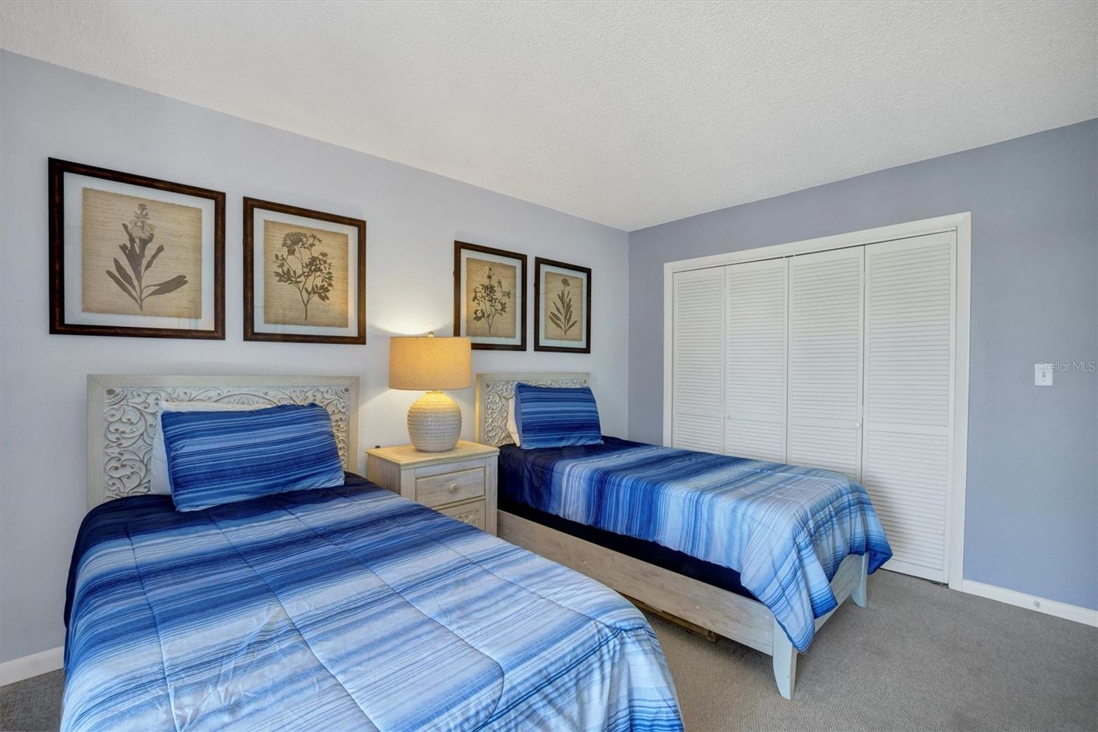 COUNTRY CLUB VILLAGE CONDO - Residential