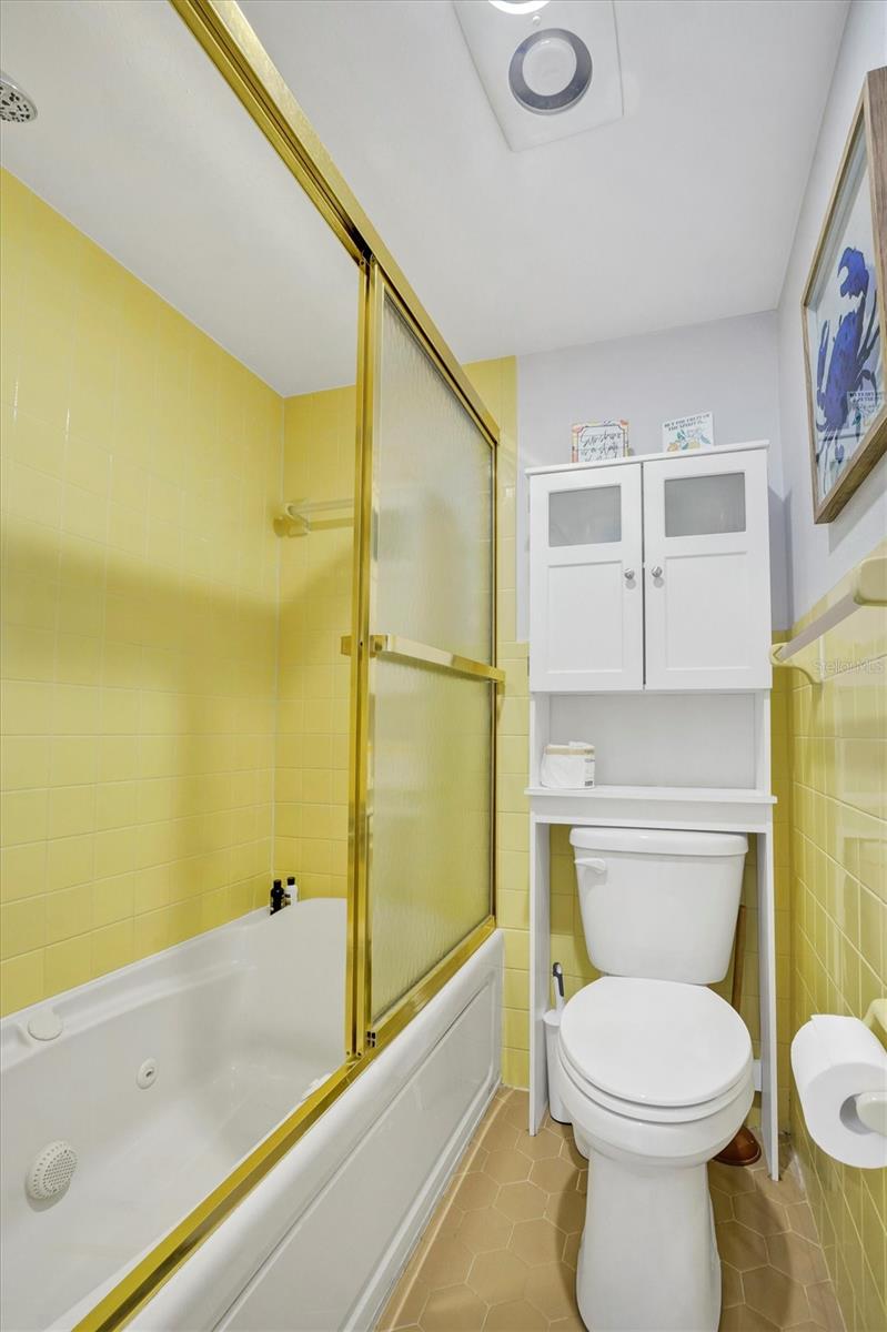 COUNTRY CLUB VILLAGE CONDO - Residential