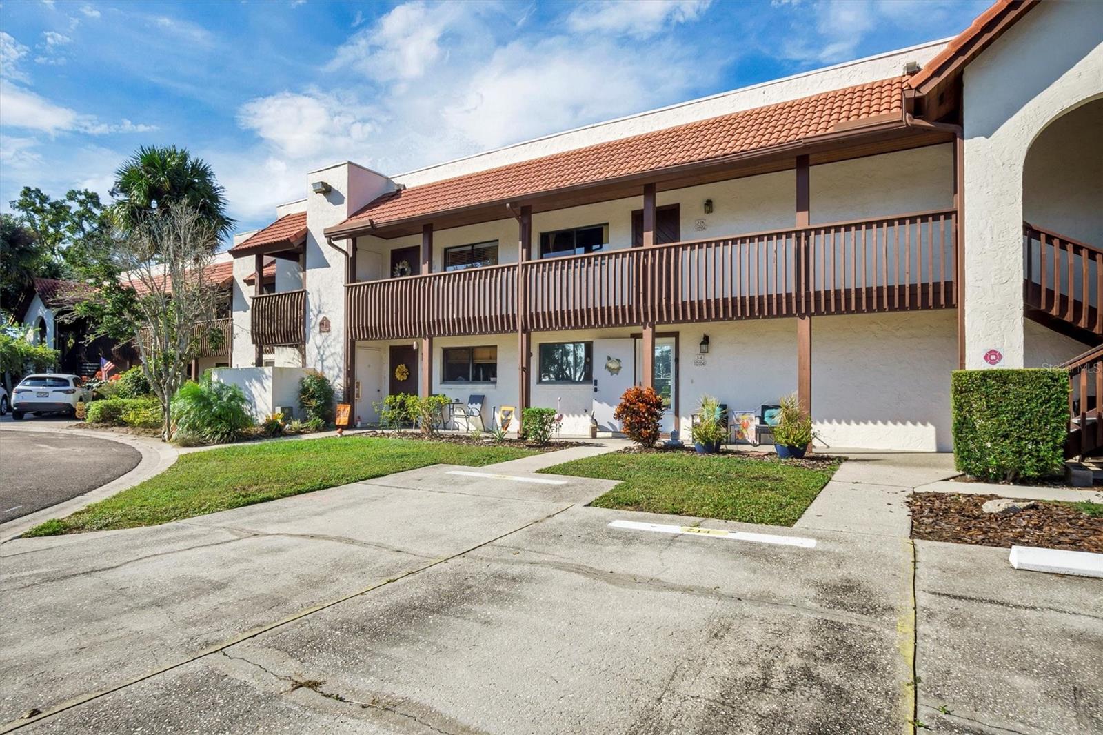 COUNTRY CLUB VILLAGE CONDO - Residential