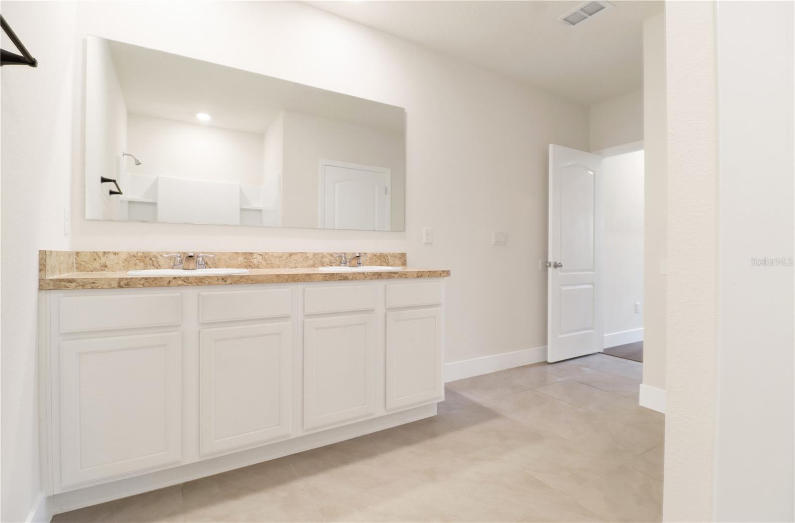 MEADOW WALK PH 1 - Residential Lease