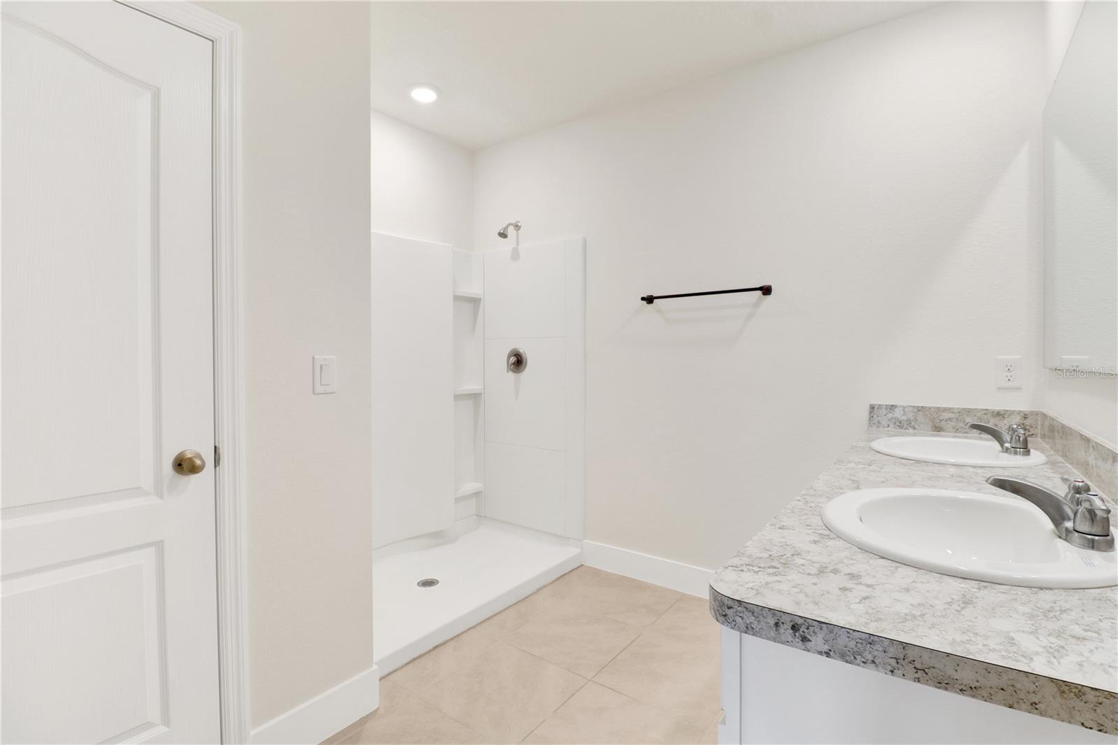 MEADOW WALK PH 1 - Residential Lease