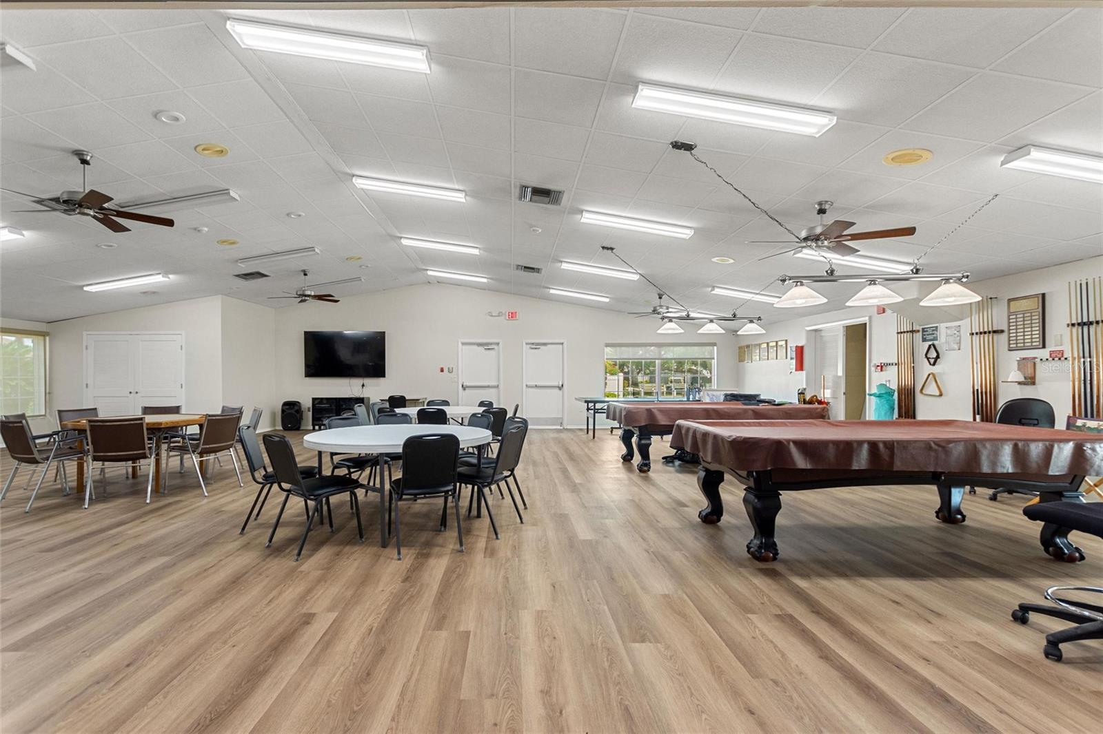 COUNTRY VILLAGE SEC 3 - Residential