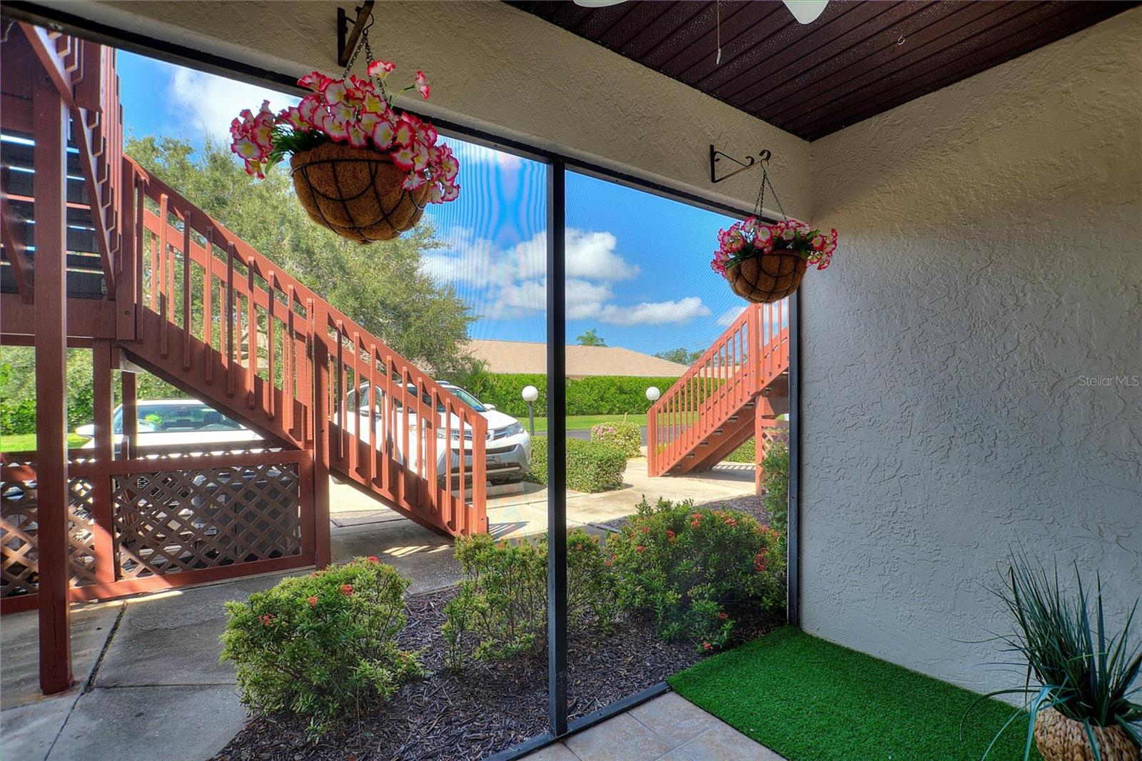 COUNTRY VILLAGE SEC 3 - Residential