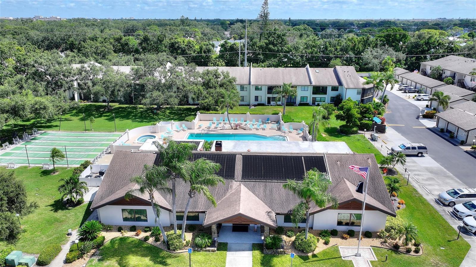 COUNTRY VILLAGE SEC 3 - Residential