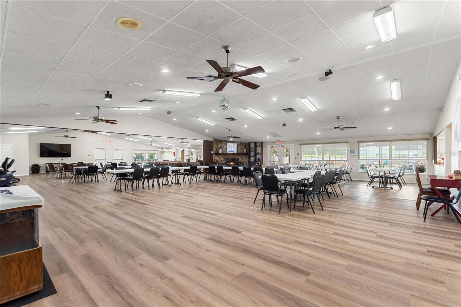 COUNTRY VILLAGE SEC 3 - Residential