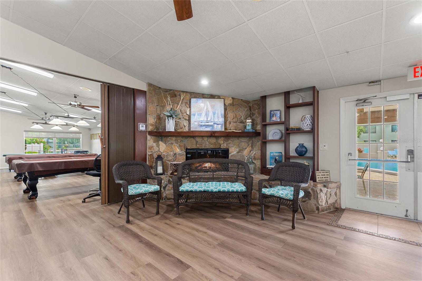 COUNTRY VILLAGE SEC 3 - Residential