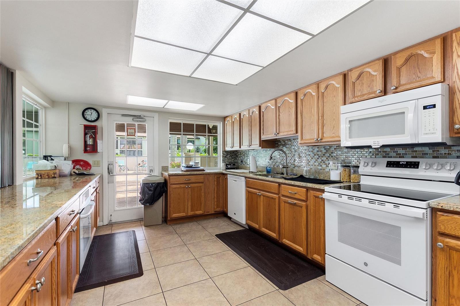 COUNTRY VILLAGE SEC 3 - Residential